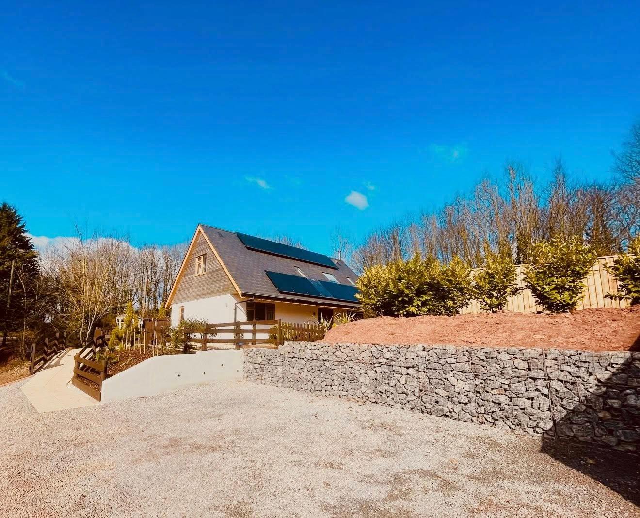 Stunning cottage with hot tub1